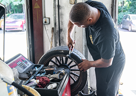 Wheel Alignment in Powder Springs, GA